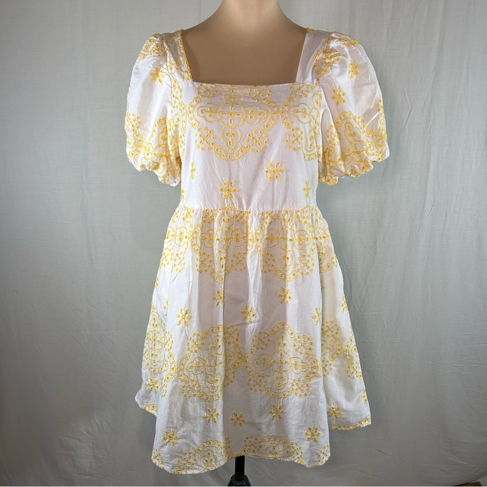 Pink Ripple mini dress white with yellow embroidery M
